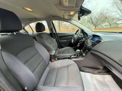 Used 2016 Chevrolet Cruze LT FWD image 9