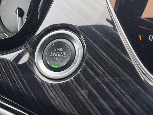 Certified 2025 Cadillac XT6 Premium Luxury image 20