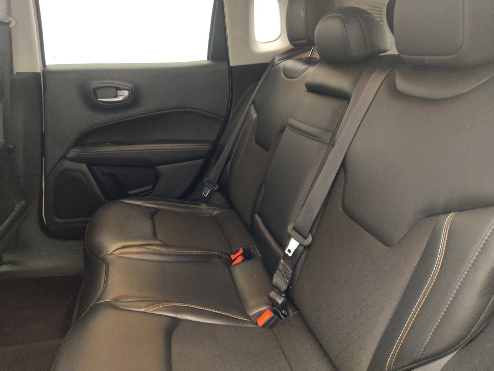 Used 2018 Jeep Compass Latitude w/ Popular Equipment Group AWD/4WD image 18
