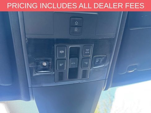 Used 2021 Volkswagen Atlas Cross Sport SEL R-Line AWD/4WD image 10