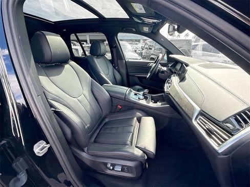 Used 2022 BMW X5 xDrive40i w/ Premium Package image 33