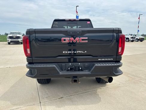 Used 2023 GMC Sierra 2500 Denali w/ Denali Black Diamond Edition AWD/4WD image 7
