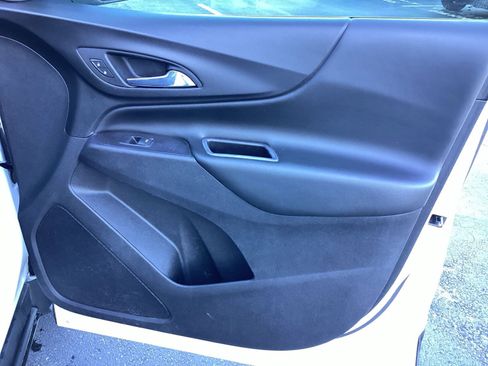 Used 2020 Chevrolet Equinox LT image 24