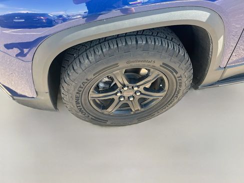 Used 2023 GMC Acadia AT4 w/ Technology Package AWD/4WD image 33