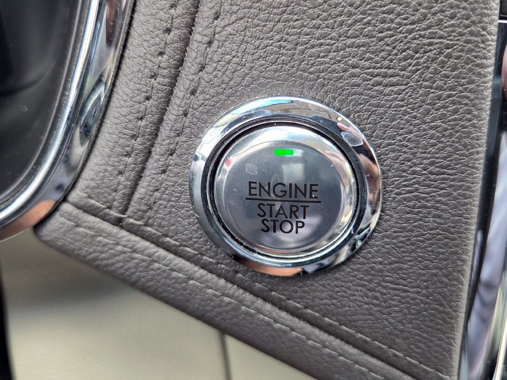 Used 2018 Lincoln Continental Reserve FWD image 29