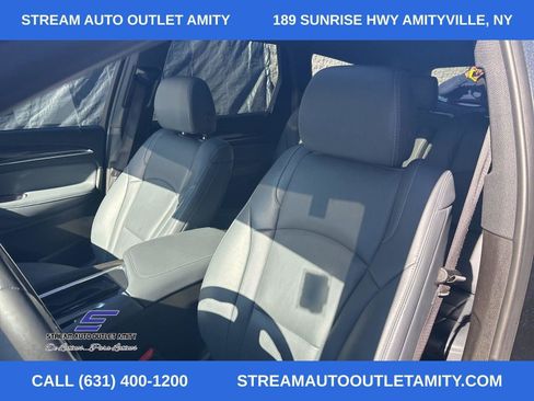 Used 2024 Buick Enclave Essence w/ Experience Buick Package image 28