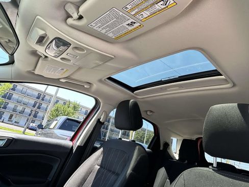 Used 2021 Ford EcoSport SE w/ SE Convenience Package FWD image 14