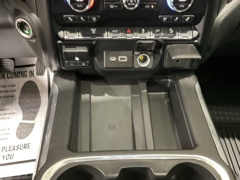 Used 2020 GMC Sierra 2500 AT4 w/ AT4 Preferred Package image 19