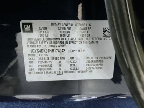 Used 2017 Cadillac Escalade Platinum image 29