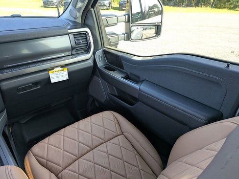 New 2026 Ford F250 Lariat w/ Black Appearance Package AWD/4WD image 18