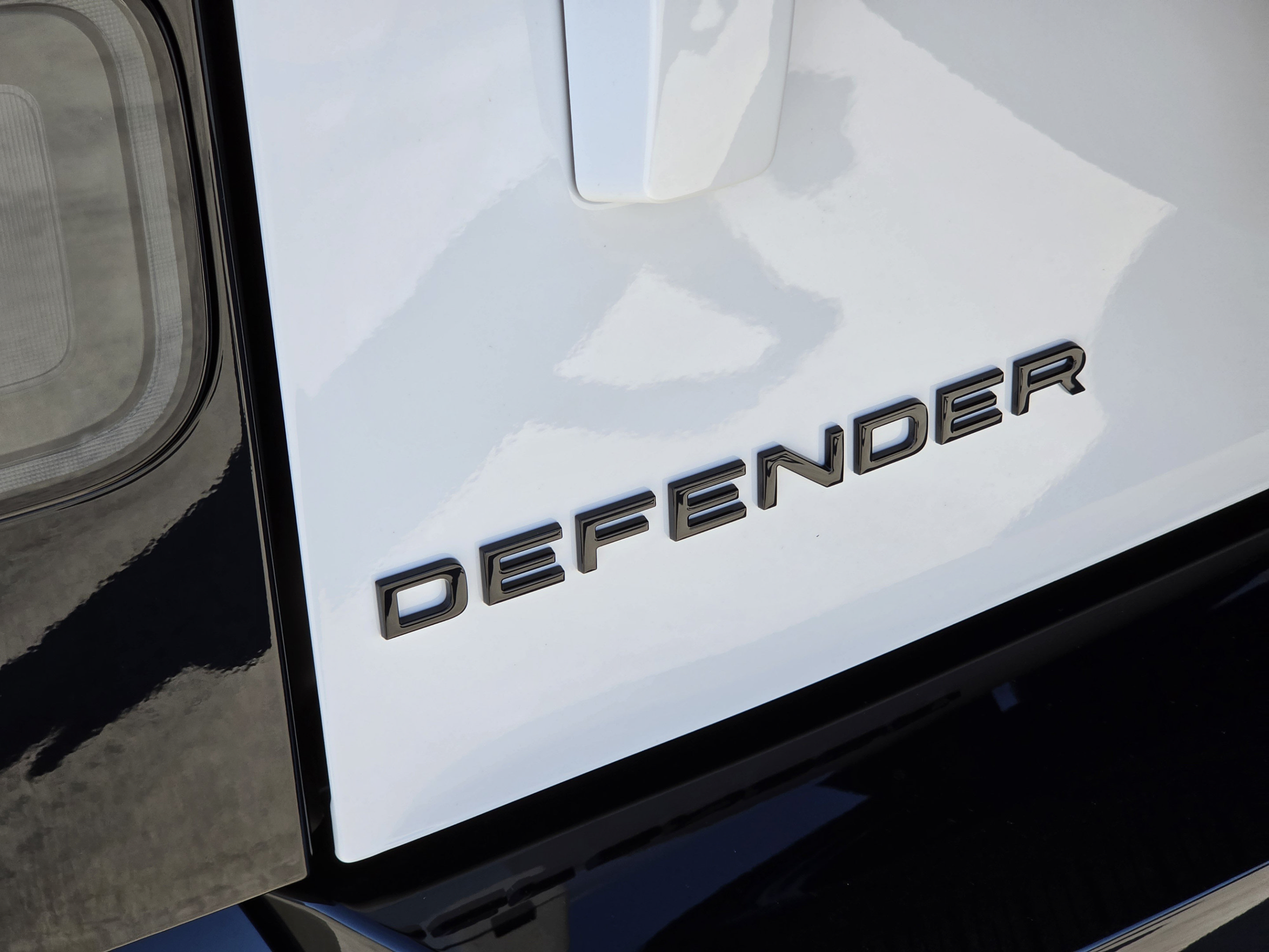 New 2026 Land Rover Defender 110 X-Dynamic SE AWD/4WD image 33