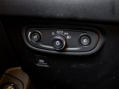 Used 2022 GMC Terrain AT4 w/ Infotainment Package II image 36