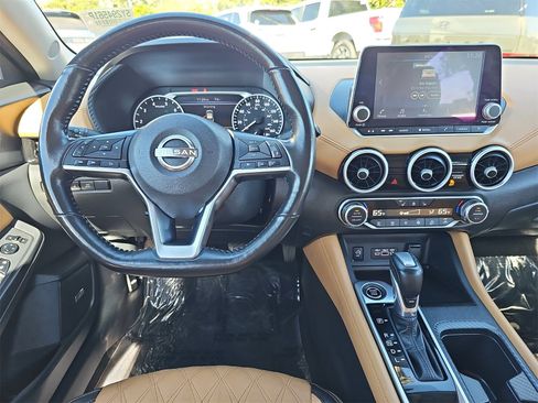 Used 2025 Nissan Sentra SV w/ SV Premium Package image 15