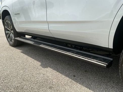 New 2026 Chevrolet Tahoe High Country AWD/4WD image 11