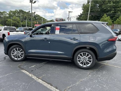 Used 2026 Toyota Grand Highlander AWD image 6