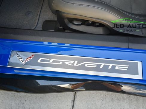 Used 2015 Chevrolet Corvette Z06 w/ 3LZ Preferred Equipment Group RWD image 30