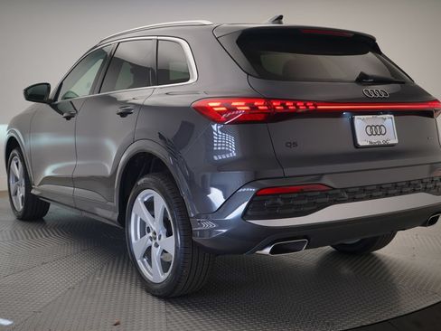 Used 2025 Audi Q5 Premium Plus w/ Premium Plus AWD/4WD image 3
