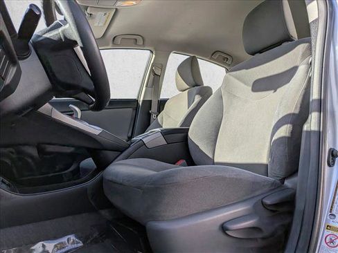 Used 2014 Toyota Prius Three image 15