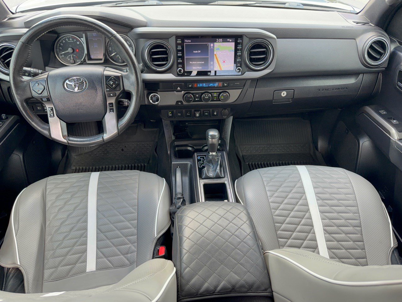 Used 2020 Toyota Tacoma TRD Sport w/ TRD Premium Sport Package RWD image 17
