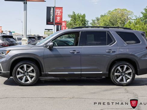 Used 2025 Honda Pilot Elite image 17