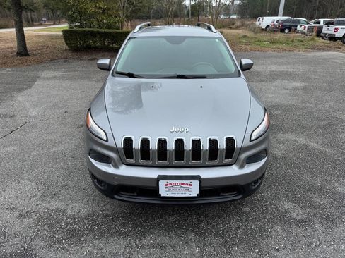 Used 2015 Jeep Cherokee Latitude image 2