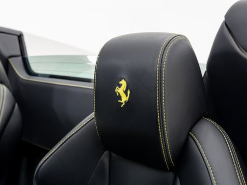 Used 2015 Ferrari 458 Spider image 18