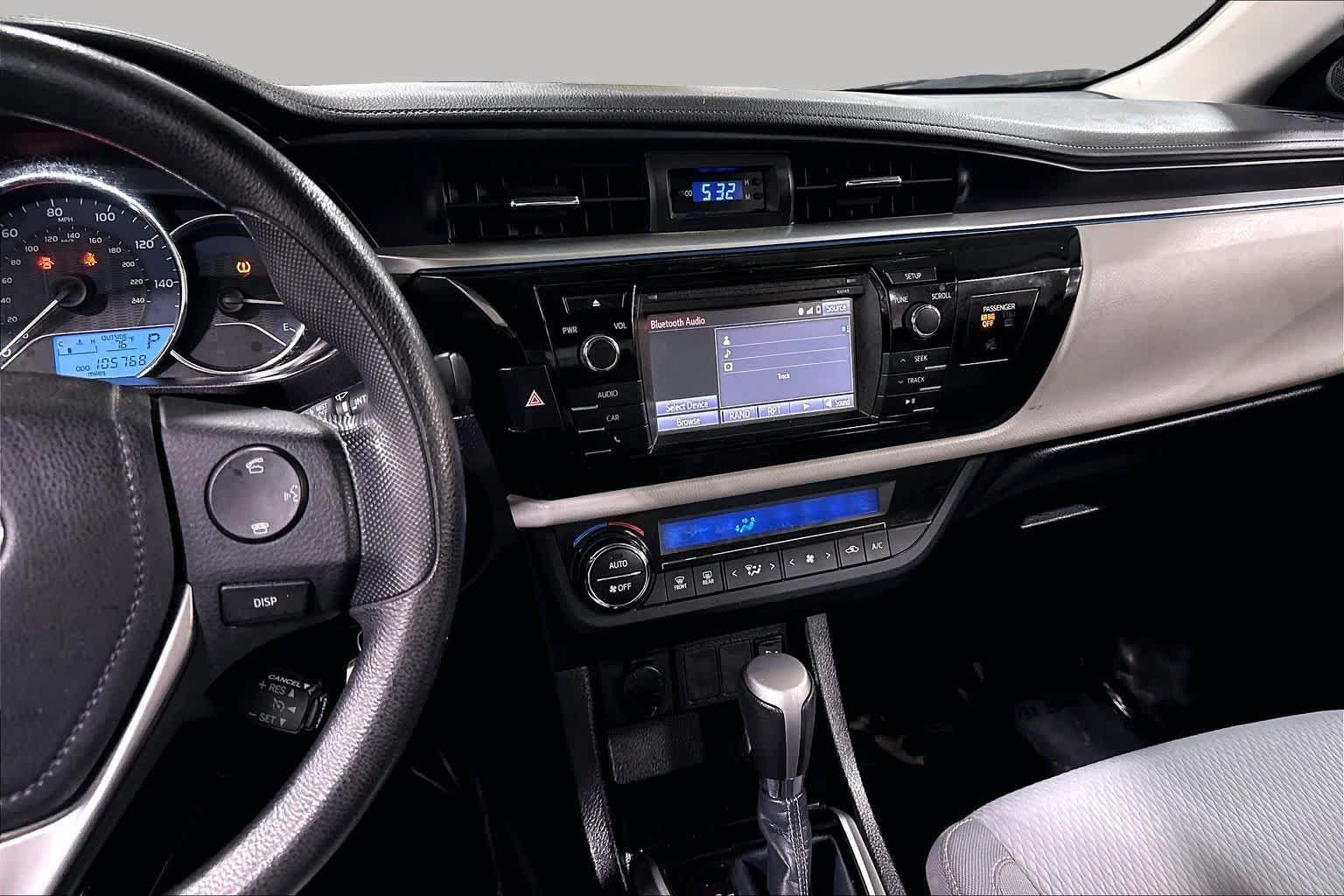 Used 2015 Toyota Corolla LE FWD image 6
