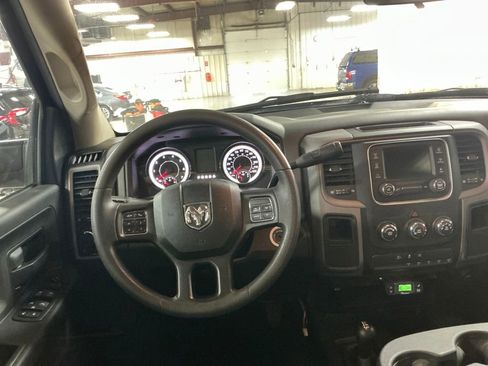 Used 2018 RAM 2500 Tradesman w/ Chrome Appearance Group image 14