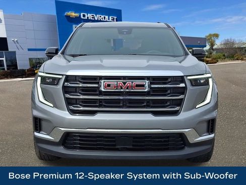 Used 2025 GMC Acadia Elevation image 3