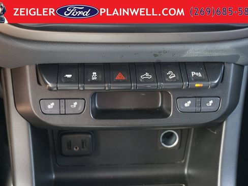 Used 2022 Chevrolet Colorado Z71 AWD/4WD image 22