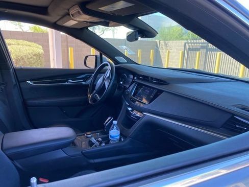 Used 2023 Cadillac XT5 Premium Luxury FWD image 5