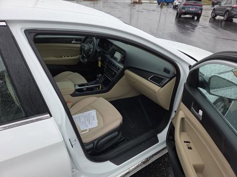 Used 2017 Hyundai Sonata Sport image 6