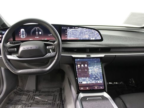 Used 2024 Lucid Air Touring image 12