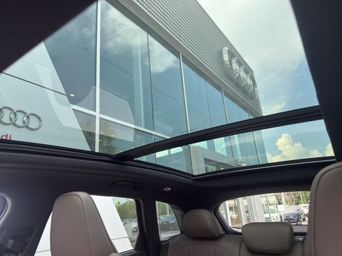 Certified 2025 Audi Q5 Prestige AWD/4WD image 27
