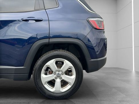 Used 2019 Jeep Compass Latitude w/ Popular Equipment Group AWD/4WD image 23