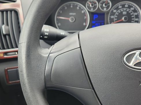 Used 2010 Hyundai Elantra GLS FWD image 27