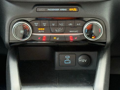 Used 2022 Ford Escape SE w/ Cold Weather Package image 21