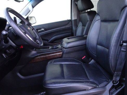 Used 2015 Chevrolet Suburban LT image 10
