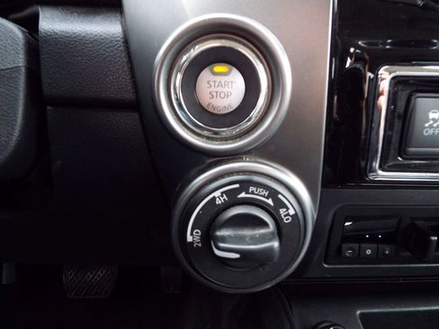 Used 2018 Nissan Titan Platinum Reserve w/ Platinum Utility Package image 14