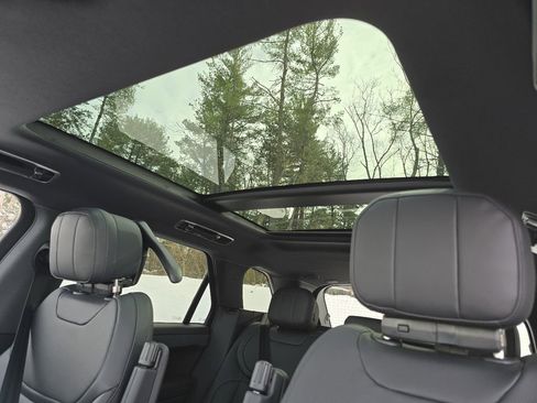 New 2026 Land Rover Range Rover Sport SE AWD/4WD image 3