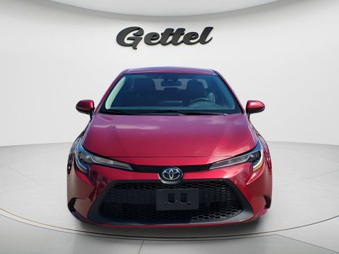 Used 2022 Toyota Corolla LE FWD image 2