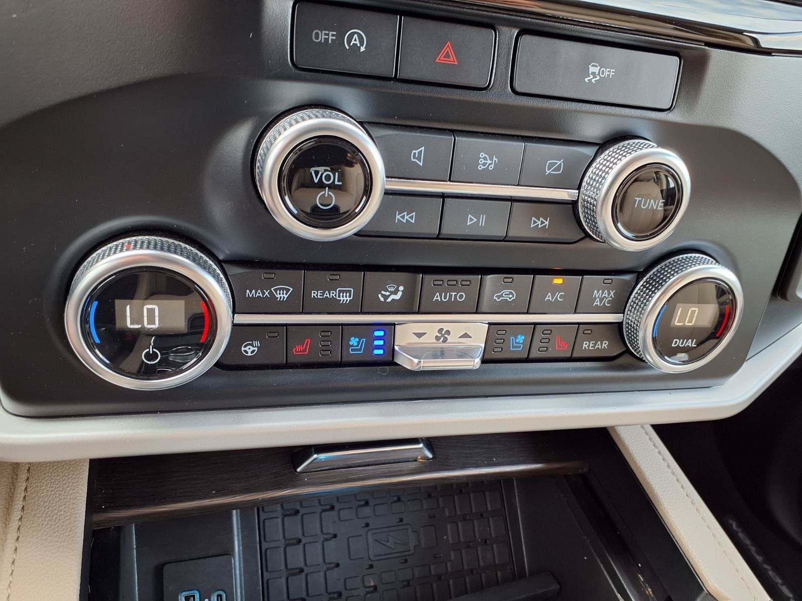 Used 2024 Ford Expedition Max Limited AWD/4WD image 8