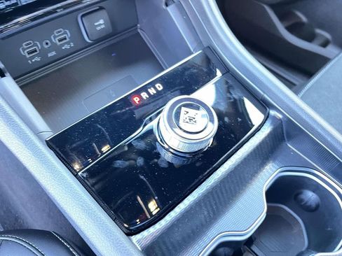 New 2025 Jeep Grand Cherokee Altitude image 22