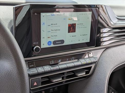 Used 2025 Toyota Camry LE w/ Convenience Package image 15