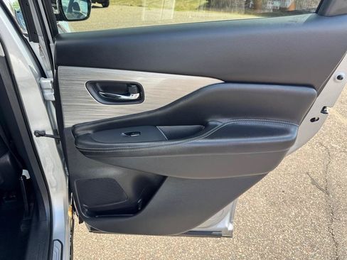 Used 2016 Nissan Murano S AWD/4WD image 24
