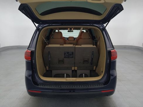 Used 2020 Kia Sedona LX FWD image 29