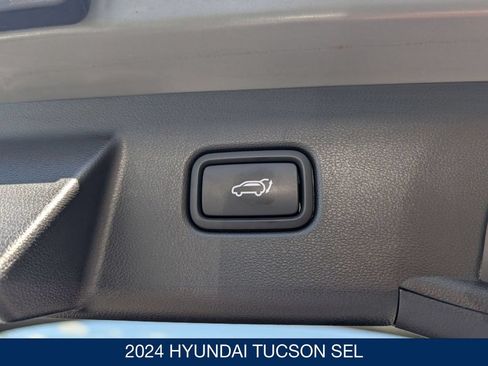 Certified 2024 Hyundai Tucson SEL w/ Convenience Package AWD/4WD image 30