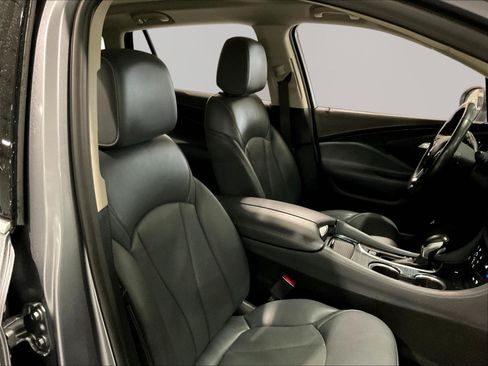 Used 2020 Buick Envision Essence FWD image 27