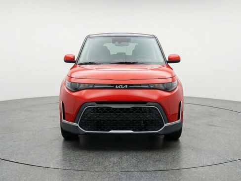 Used 2025 Kia Soul LX w/ LX Technology Package image 2