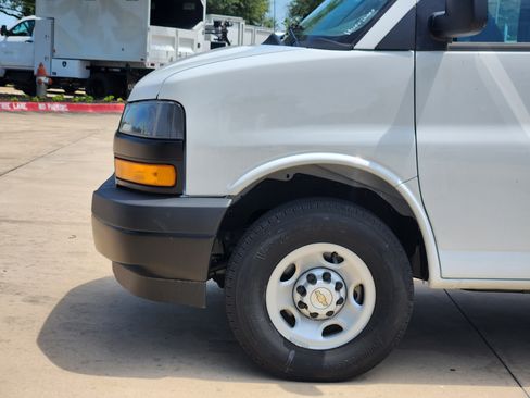New 2024 Chevrolet Express 2500 w/ Driver Convenience Package image 14